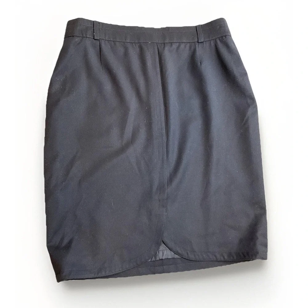 Escada Tulip Skirt Black Lightweight‎ Wool Vintage Made In Italy Size 40 Small